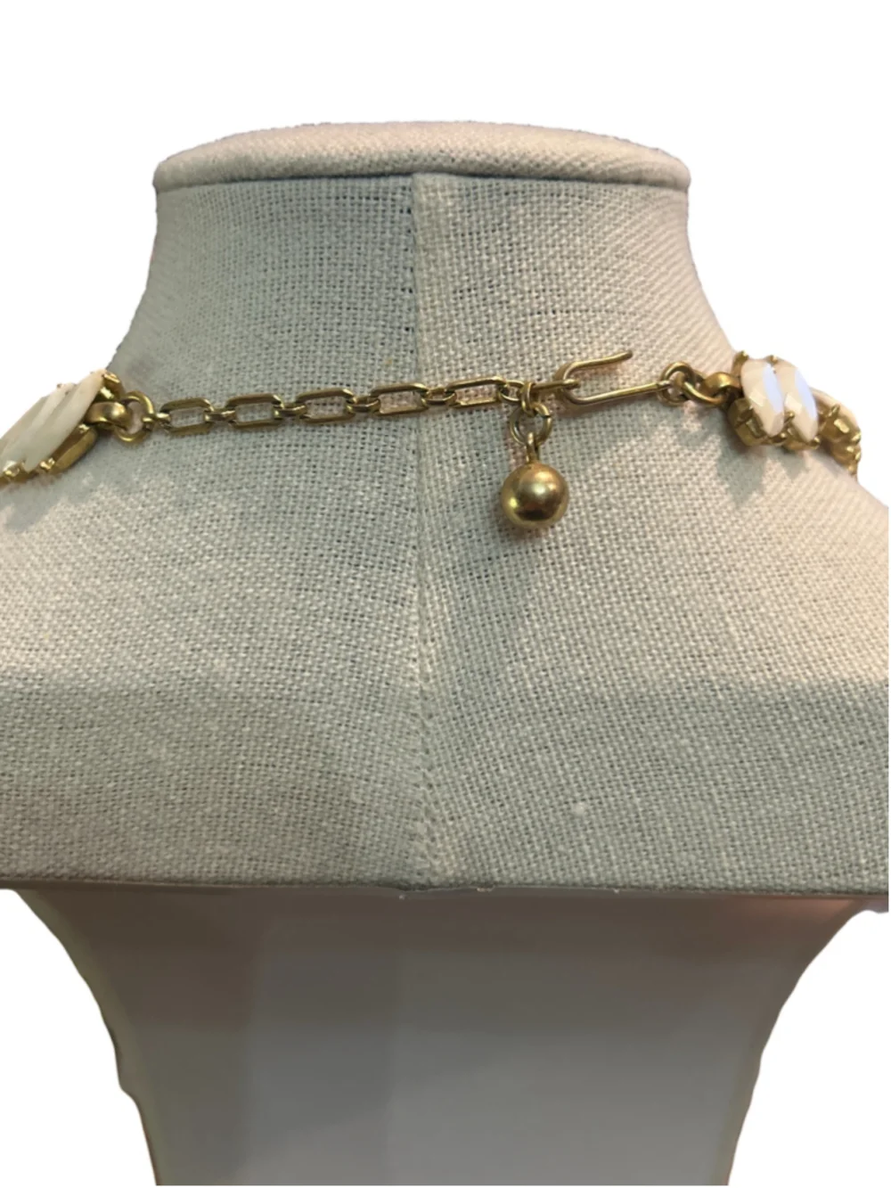 Women's Trifari vintage choker Necklace, One Size, cream and Gold 14”